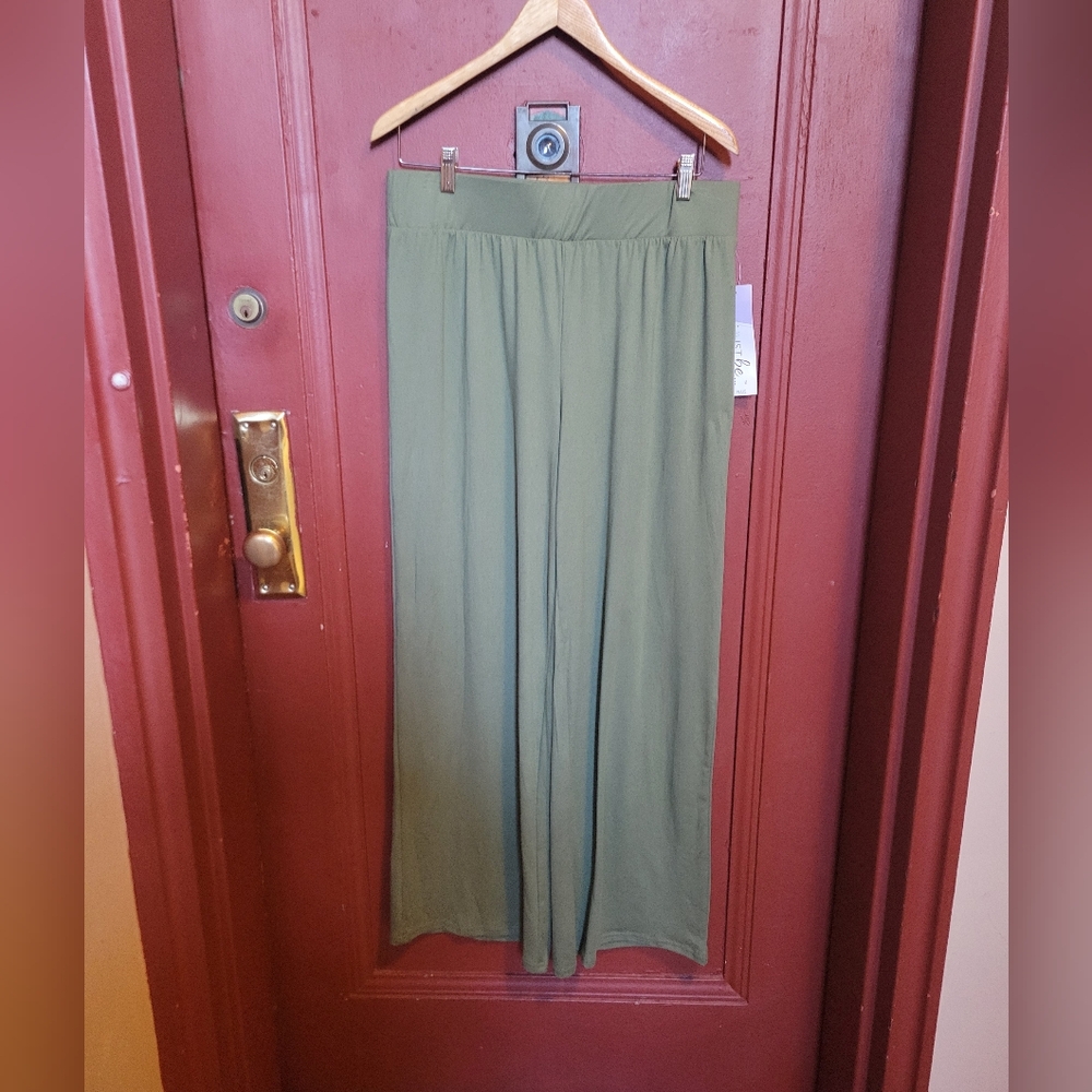Just Be Ladies Green Wide Leg Pants Size 1X